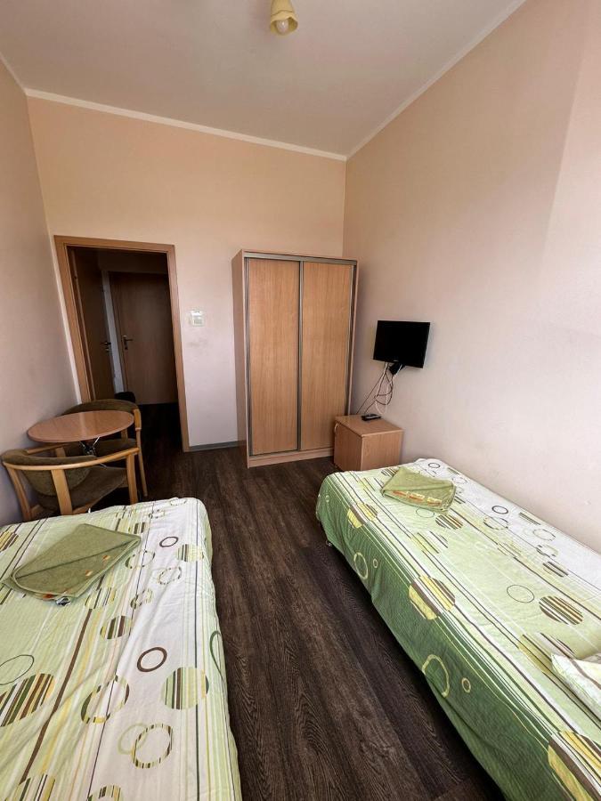 Hostel Na Fali Goleniów Exteriör bild